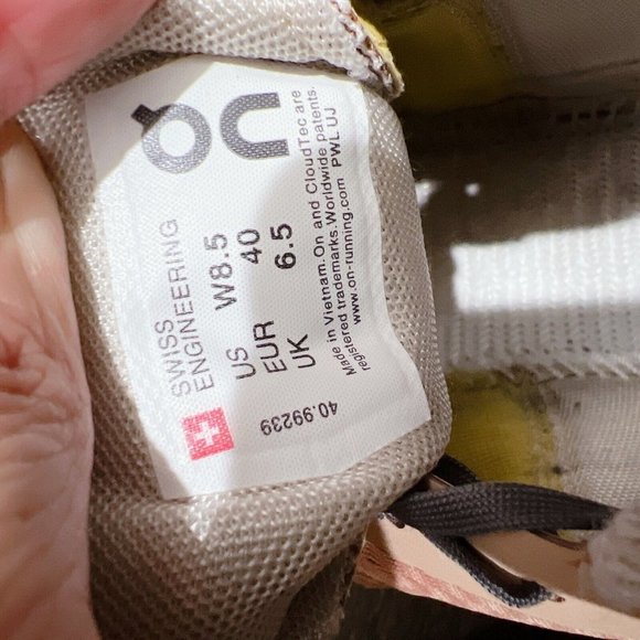 NEW ON CLOUD X Running Shoe Mocha/ Sand Pink Womens Size US 8.5 * Rare - Picture 11 of 11